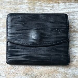 AUTHENTIC Louis Vuitton wallet/credit card/ ID holder. Black.